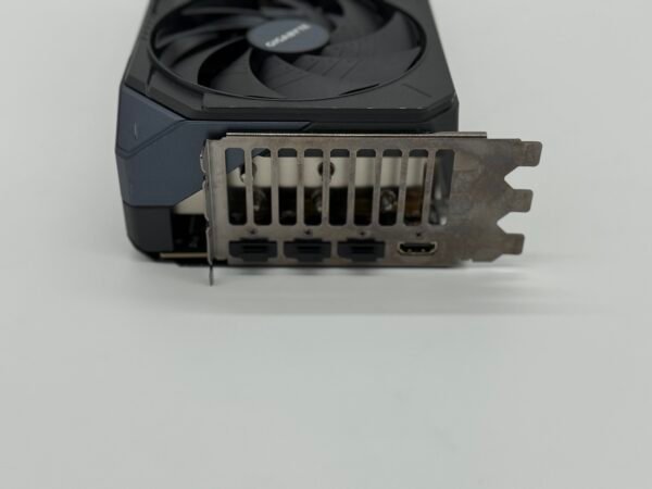 Gigabyte RTX 5070ti Gaming OC Display Ports side view