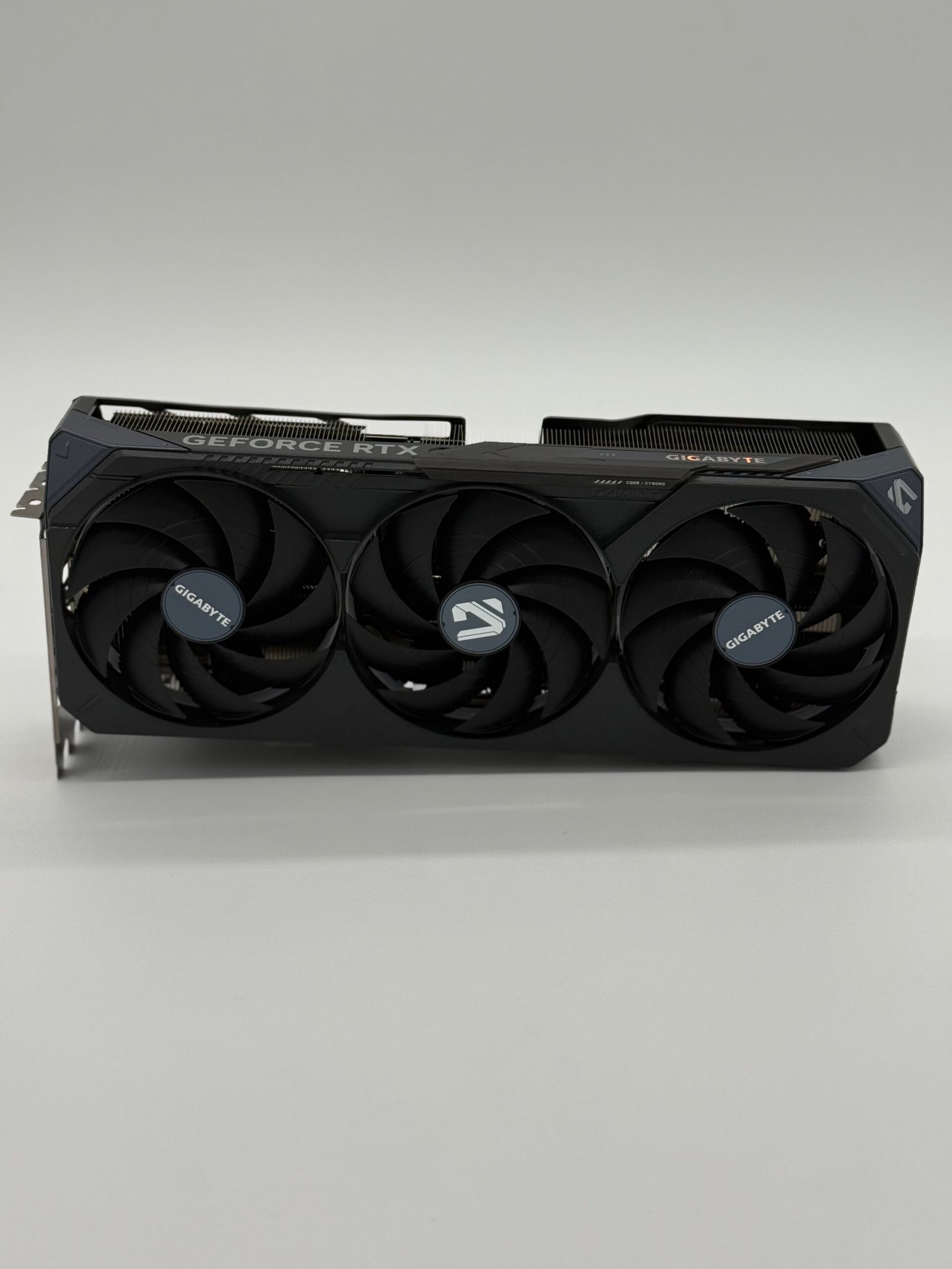 Gigabyte RTX 5070ti Gaming OC Front View 2