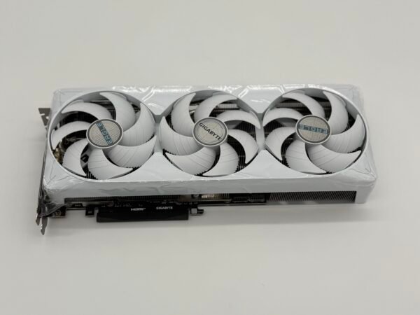 Gigabyte RTX 5070ti/5070 Eagle OC SFF ICE Front View