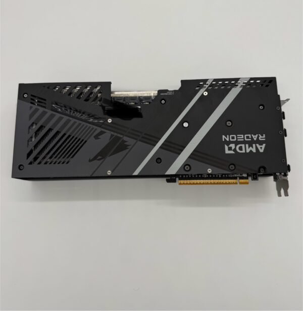 Gigabyte RTX 9070 XY Back Sky View