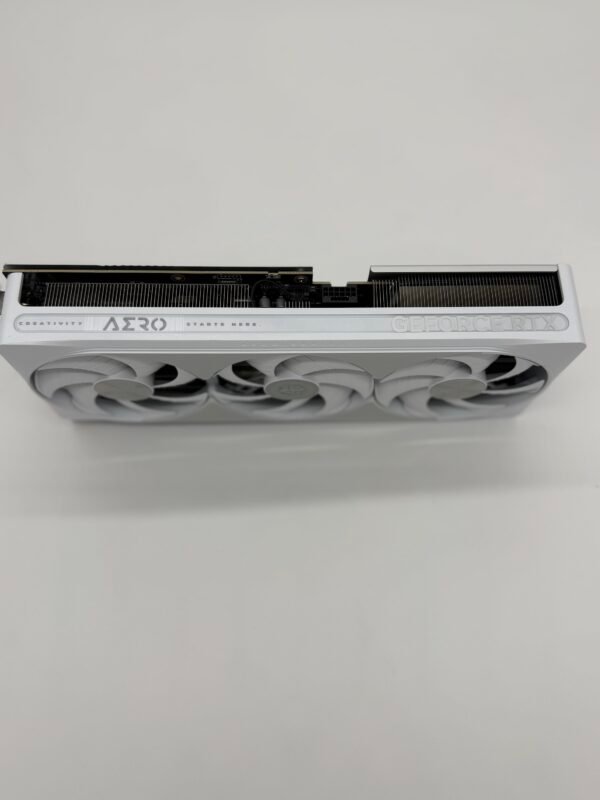 GIGABYTE GeForce RTX 5070 Ti AERO OC 16GB GDDR7 PCIe 5.0 Graphics Card – White - Image 6