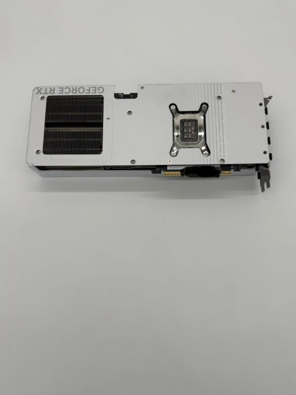 GIGABYTE GeForce RTX 5070 Ti AERO OC 16GB GDDR7 PCIe 5.0 Graphics Card – White - Image 9