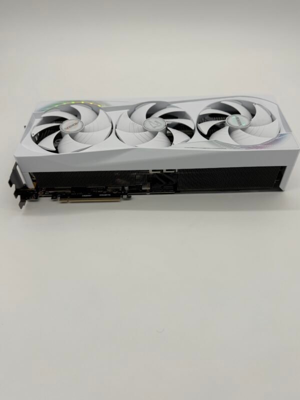 GIGABYTE GeForce RTX 5080 AORUS MASTER ICE 16GB GDDR7 PCIe 5.0 Graphics Card - Image 6