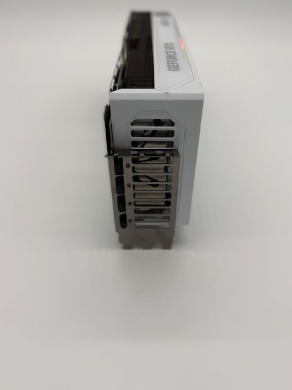 GIGABYTE GeForce RTX 5080 AORUS MASTER ICE 16GB GDDR7 PCIe 5.0 Graphics Card - Image 5